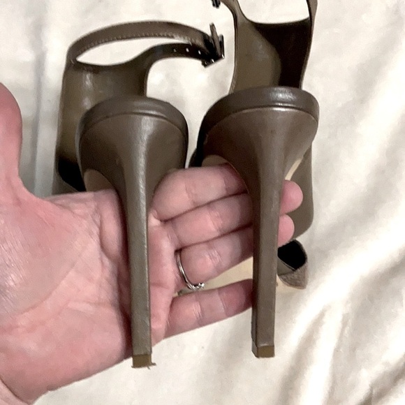 BCBG heels pointy closed toe snake embossed Leather Chase brown color size 8 - Picture 7 of 14